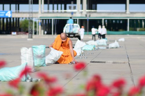 ภาพ No.28935:วันคุ้มครองโลก พิธีจุดประทีปแปรอักษรที่ใหญ่ที่สุดในโลก ถวายเป็นพุทธบูชา ผ่านระบบ ZOOM 