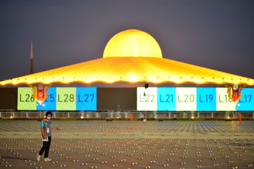 ภาพ No.28929:วันคุ้มครองโลก พิธีจุดประทีปแปรอักษรที่ใหญ่ที่สุดในโลก ถวายเป็นพุทธบูชา ผ่านระบบ ZOOM 