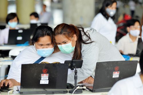 ภาพ No.28958:วันคุ้มครองโลก พิธีจุดประทีปแปรอักษรที่ใหญ่ที่สุดในโลก ถวายเป็นพุทธบูชา ผ่านระบบ ZOOM 