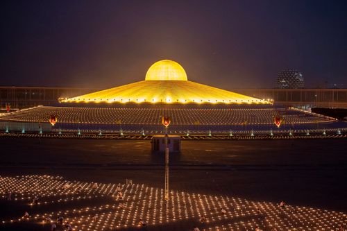 ภาพ No.29018:วันคุ้มครองโลก พิธีจุดประทีปแปรอักษรที่ใหญ่ที่สุดในโลก ถวายเป็นพุทธบูชา ผ่านระบบ ZOOM 