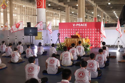 ภาพ No.45617:ประมวลภาพ V-Peace อาสาสมัคร เบื้องหลังความสำเร็จ วันคุ้มครองโลก