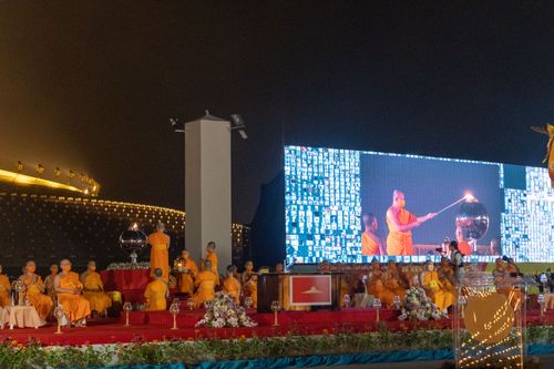 ภาพ No.29115:วันคุ้มครองโลก พิธีจุดประทีปแปรอักษรที่ใหญ่ที่สุดในโลก ถวายเป็นพุทธบูชา ผ่านระบบ ZOOM 