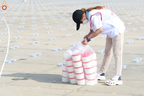 ภาพ No.45649:ประมวลภาพ V-Peace อาสาสมัคร เบื้องหลังความสำเร็จ วันคุ้มครองโลก