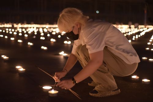 ภาพ No.29107:วันคุ้มครองโลก พิธีจุดประทีปแปรอักษรที่ใหญ่ที่สุดในโลก ถวายเป็นพุทธบูชา ผ่านระบบ ZOOM 