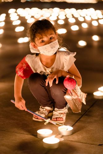 ภาพ No.29042:วันคุ้มครองโลก พิธีจุดประทีปแปรอักษรที่ใหญ่ที่สุดในโลก ถวายเป็นพุทธบูชา ผ่านระบบ ZOOM 