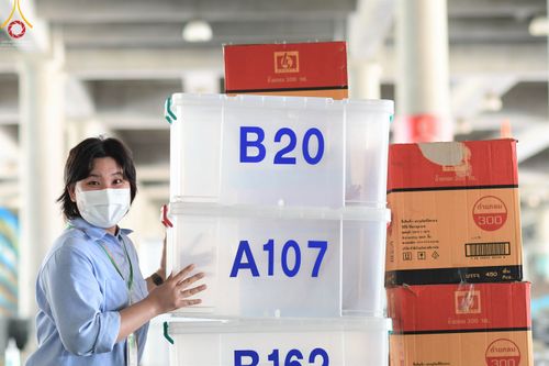 ภาพ No.45661:ประมวลภาพ V-Peace อาสาสมัคร เบื้องหลังความสำเร็จ วันคุ้มครองโลก