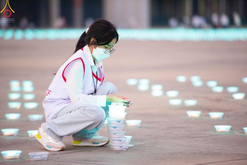 ภาพ No.45684:ประมวลภาพ V-Peace อาสาสมัคร เบื้องหลังความสำเร็จ วันคุ้มครองโลก