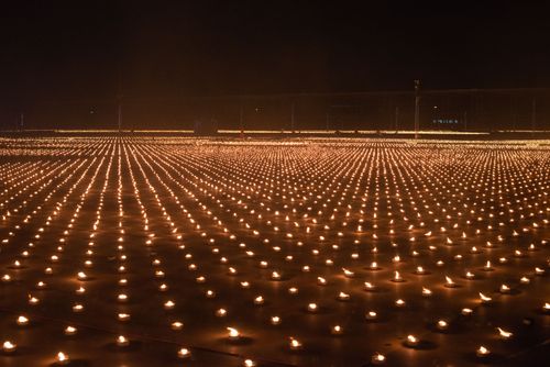 ภาพ No.29002:วันคุ้มครองโลก พิธีจุดประทีปแปรอักษรที่ใหญ่ที่สุดในโลก ถวายเป็นพุทธบูชา ผ่านระบบ ZOOM 