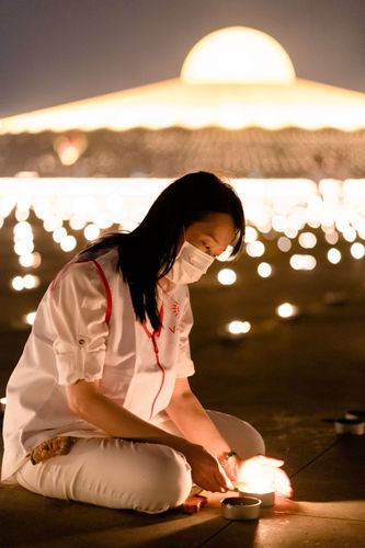 ภาพ No.29049:วันคุ้มครองโลก พิธีจุดประทีปแปรอักษรที่ใหญ่ที่สุดในโลก ถวายเป็นพุทธบูชา ผ่านระบบ ZOOM 