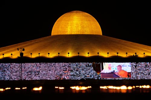 ภาพ No.29097:วันคุ้มครองโลก พิธีจุดประทีปแปรอักษรที่ใหญ่ที่สุดในโลก ถวายเป็นพุทธบูชา ผ่านระบบ ZOOM 