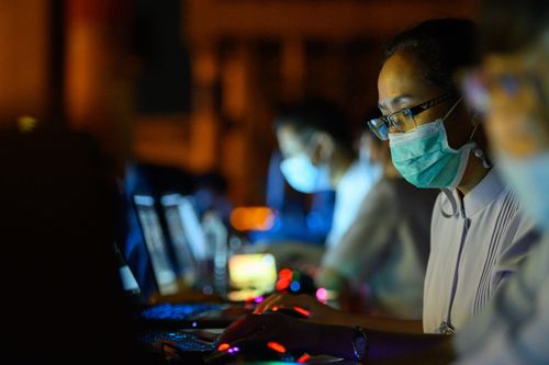 ภาพ No.29065:วันคุ้มครองโลก พิธีจุดประทีปแปรอักษรที่ใหญ่ที่สุดในโลก ถวายเป็นพุทธบูชา ผ่านระบบ ZOOM 