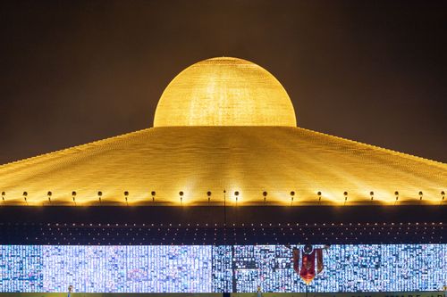 ภาพ No.29268:วันวิสาขบูชา จุดวิสาขประทีปถวายเป็นพุทธบูชา แปรอักษรเป็นภาพพระสัมมาสัมพุทธเจ้า ประสูติ ตรัสรู้ ปรินิพพาน