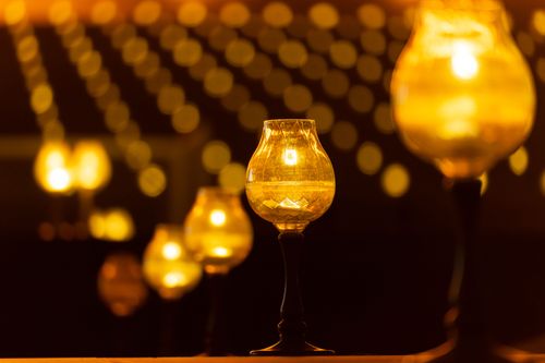 ภาพ No.29423:วันธรรมชัย พิธีจุดประทีปโคมไฟ ถวายเป็นพุทธบูชา แปรอักษรเป็นภาพ