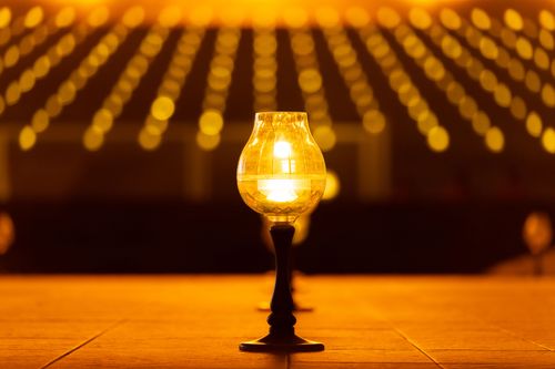 ภาพ No.29428:วันธรรมชัย พิธีจุดประทีปโคมไฟ ถวายเป็นพุทธบูชา แปรอักษรเป็นภาพ