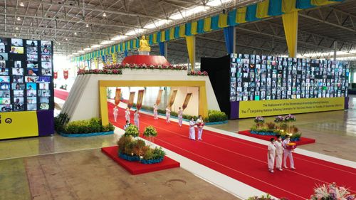 ภาพ No.31002:พิธีทอดผ้าป่าสมทบกฐินวัดพระธรรมกาย ออนไลน์ 