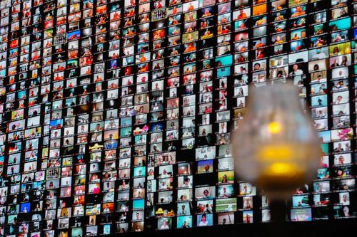 ภาพ No.31123:พิธีเจริญพระพุทธมนต์และจุดประทีปบูชาธรรมพระมงคลเทพมุนี (สด จนฺทสโร) พระผู้ปราบมาร ออนไลน์