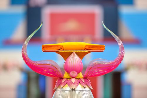 ภาพ No.31025:พิธีทอดผ้าป่าสมทบกฐินวัดพระธรรมกาย ออนไลน์ 