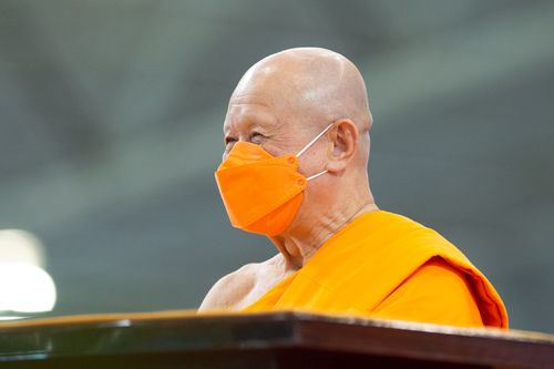 ภาพ No.31028:พิธีทอดผ้าป่าสมทบกฐินวัดพระธรรมกาย ออนไลน์ 