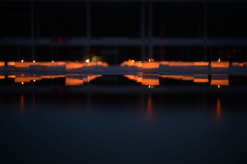 ภาพ No.31088:พิธีเจริญพระพุทธมนต์และจุดประทีปบูชาธรรมพระมงคลเทพมุนี (สด จนฺทสโร) พระผู้ปราบมาร ออนไลน์