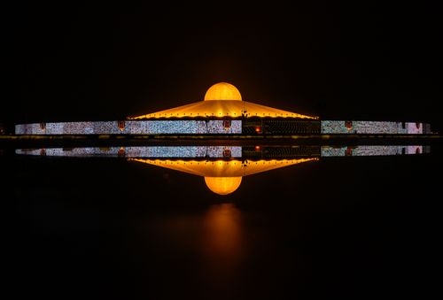 ภาพ No.31090:พิธีเจริญพระพุทธมนต์และจุดประทีปบูชาธรรมพระมงคลเทพมุนี (สด จนฺทสโร) พระผู้ปราบมาร ออนไลน์