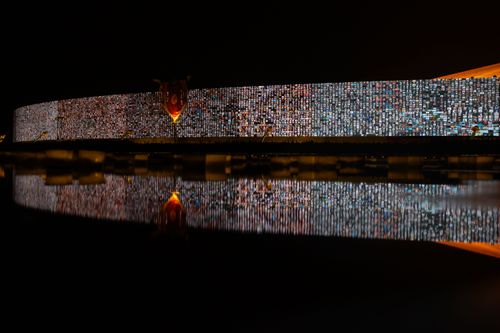 ภาพ No.31091:พิธีเจริญพระพุทธมนต์และจุดประทีปบูชาธรรมพระมงคลเทพมุนี (สด จนฺทสโร) พระผู้ปราบมาร ออนไลน์