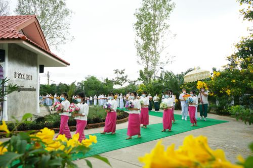 ภาพ No.31286:พิธีทอดกฐินสามัคคีสร้างทุกสิ่ง ณ ศูนย์ปฏิบัติธรรมลำปาง