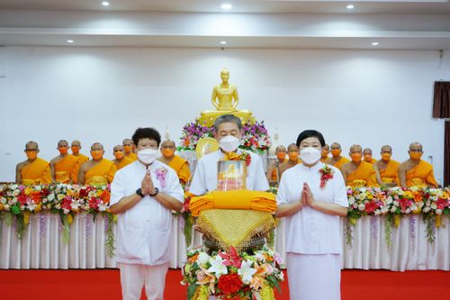 ภาพ No.31292:พิธีทอดกฐินสามัคคีสร้างทุกสิ่ง ณ ศูนย์ปฏิบัติธรรมลำปาง