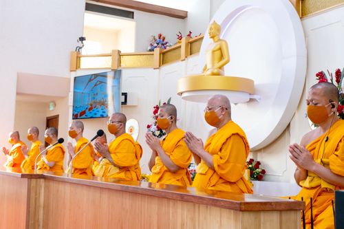 ภาพ No.38425:พิธีทอดกฐินสามัคคี ณ วัดพระธรรมกายแคนซัส