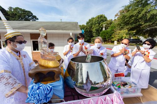 ภาพ No.38413:จัดงานบุญพิธีทอดกฐินสามัคคี วัดพระธรรมกายจอร์เจีย