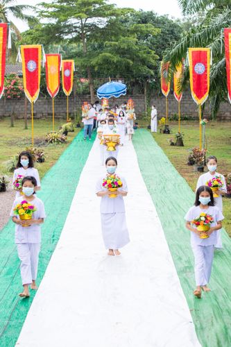 ภาพ No.31304:พิธีทอดกฐินสามัคคี สร้างกุฏิที่พักสงฆ์ ณ ศูนย์ปฏิบัติธรรมชุมพร