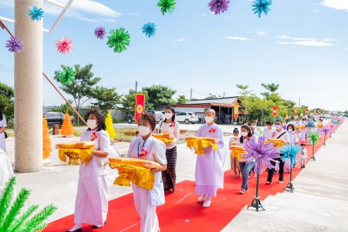 ภาพ No.31423:พิธีทอดกฐินบรมจักรพรรดิมหาสมบัติเพื่อสร้างทุกสิ่ง ศูนย์ปฏิบัติธรรมสมุทรปราการ