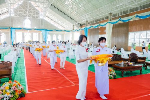 ภาพ No.31389:พิธีทอดกฐินบรมจักรพรรดิมหาสมบัติเพื่อสร้างทุกสิ่ง ศูนย์ปฏิบัติธรรมสมุทรปราการ