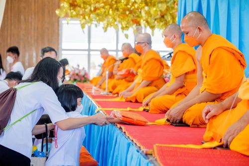 ภาพ No.31394:พิธีทอดกฐินบรมจักรพรรดิมหาสมบัติเพื่อสร้างทุกสิ่ง ศูนย์ปฏิบัติธรรมสมุทรปราการ