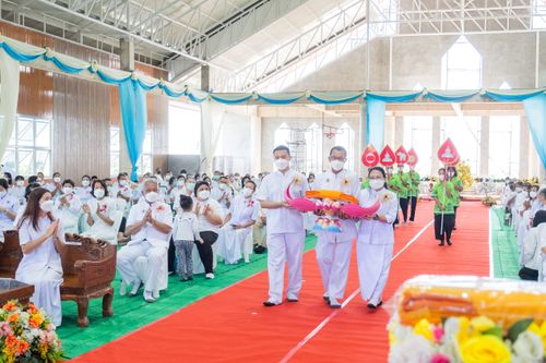 ภาพ No.31392:พิธีทอดกฐินบรมจักรพรรดิมหาสมบัติเพื่อสร้างทุกสิ่ง ศูนย์ปฏิบัติธรรมสมุทรปราการ