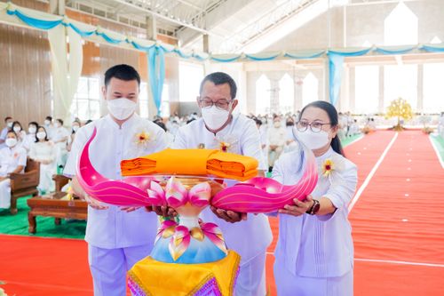 ภาพ No.31393:พิธีทอดกฐินบรมจักรพรรดิมหาสมบัติเพื่อสร้างทุกสิ่ง ศูนย์ปฏิบัติธรรมสมุทรปราการ