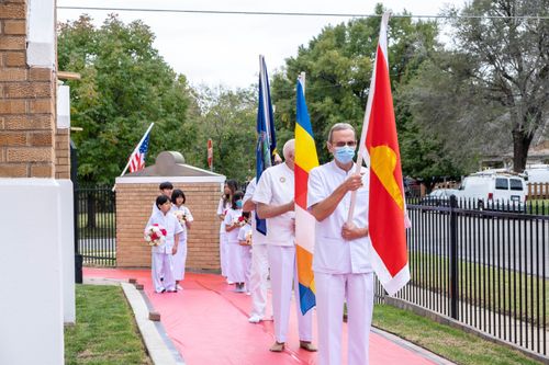 ภาพ No.38428:พิธีทอดกฐินสามัคคี ณ วัดพระธรรมกายแคนซัส