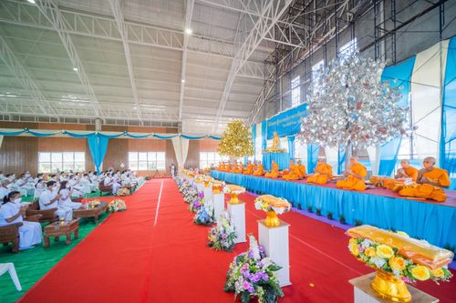 ภาพ No.31399:พิธีทอดกฐินบรมจักรพรรดิมหาสมบัติเพื่อสร้างทุกสิ่ง ศูนย์ปฏิบัติธรรมสมุทรปราการ