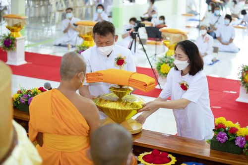 ภาพ No.31314:พิธีทอดกฐินสามัคคี สร้างกุฏิที่พักสงฆ์ ณ ศูนย์ปฏิบัติธรรมชุมพร