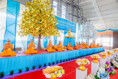 ภาพ No.31410:พิธีทอดกฐินบรมจักรพรรดิมหาสมบัติเพื่อสร้างทุกสิ่ง ศูนย์ปฏิบัติธรรมสมุทรปราการ