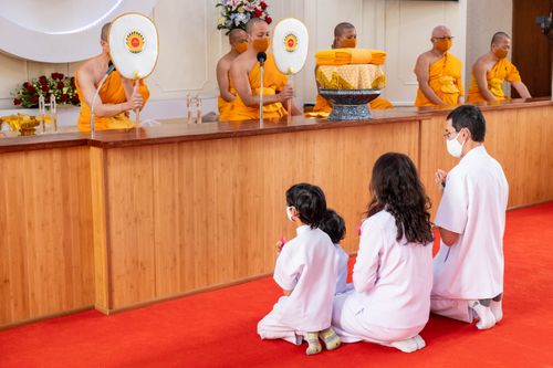 ภาพ No.38442:พิธีทอดกฐินสามัคคี ณ วัดพระธรรมกายแคนซัส