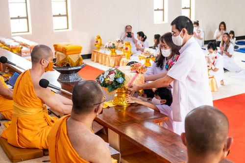 ภาพ No.38440:พิธีทอดกฐินสามัคคี ณ วัดพระธรรมกายแคนซัส