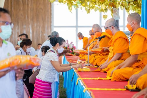 ภาพ No.31412:พิธีทอดกฐินบรมจักรพรรดิมหาสมบัติเพื่อสร้างทุกสิ่ง ศูนย์ปฏิบัติธรรมสมุทรปราการ