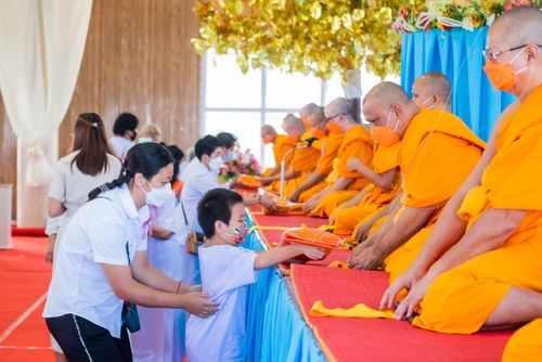 ภาพ No.31414:พิธีทอดกฐินบรมจักรพรรดิมหาสมบัติเพื่อสร้างทุกสิ่ง ศูนย์ปฏิบัติธรรมสมุทรปราการ