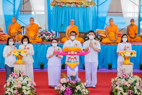 ภาพ No.31413:พิธีทอดกฐินบรมจักรพรรดิมหาสมบัติเพื่อสร้างทุกสิ่ง ศูนย์ปฏิบัติธรรมสมุทรปราการ