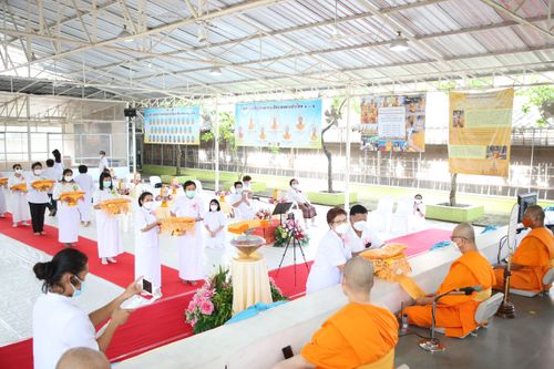 ภาพ No.31364:พิธีทอดกฐินสามัคคีศูนย์ปฏิบัติธรรมและอบรมเยาวชนเบญจธรรม 