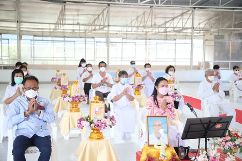 ภาพ No.31369:พิธีทอดกฐินสามัคคีศูนย์ปฏิบัติธรรมและอบรมเยาวชนเบญจธรรม 