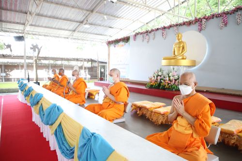 ภาพ No.31370:พิธีทอดกฐินสามัคคีศูนย์ปฏิบัติธรรมและอบรมเยาวชนเบญจธรรม 