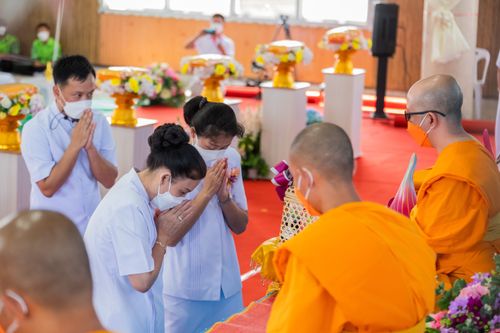 ภาพ No.31421:พิธีทอดกฐินบรมจักรพรรดิมหาสมบัติเพื่อสร้างทุกสิ่ง ศูนย์ปฏิบัติธรรมสมุทรปราการ