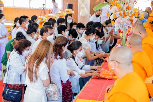 ภาพ No.31428:พิธีทอดกฐินบรมจักรพรรดิมหาสมบัติเพื่อสร้างทุกสิ่ง ศูนย์ปฏิบัติธรรมสมุทรปราการ
