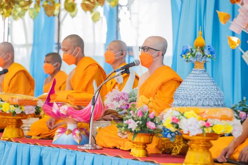 ภาพ No.31424:พิธีทอดกฐินบรมจักรพรรดิมหาสมบัติเพื่อสร้างทุกสิ่ง ศูนย์ปฏิบัติธรรมสมุทรปราการ